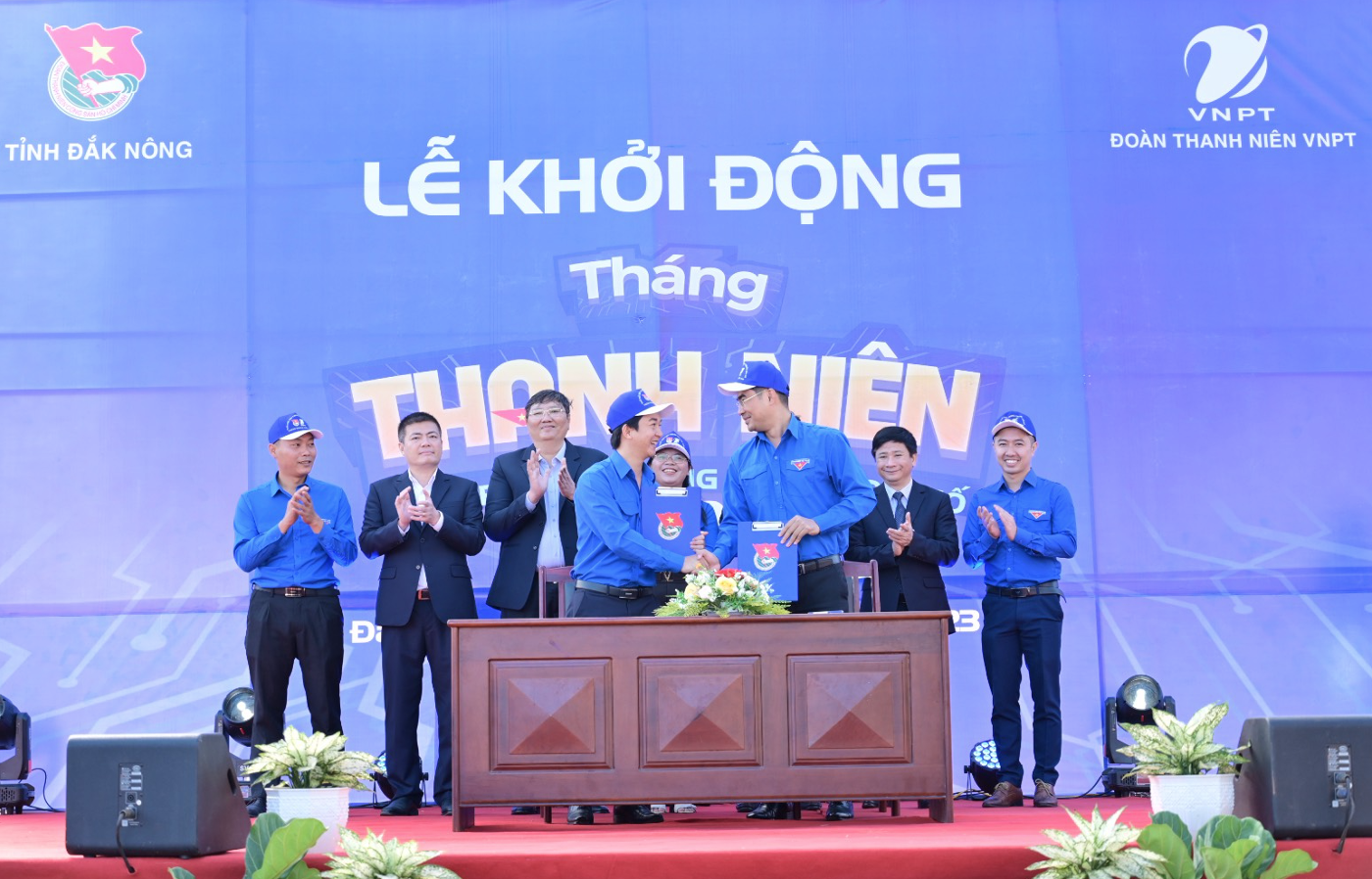 Đoàn[-]thanh[-]niên[-]VNPT[-]phối[-]hợp[-]với[-]Tỉnh[-]Đoàn[-]Đăk[-]Nông[-]tổ[-]chức[-]lễ[-]khởi[-]động[-]Tháng[-]Thanh[-]niên[-]năm[-]2023
